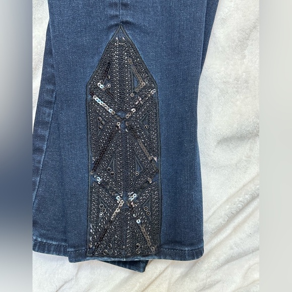 Chico’s Sequined Pull On Jegging Ankle Stretchy Denim Sequin Detail Hip & Ankles - Picture 8 of 10